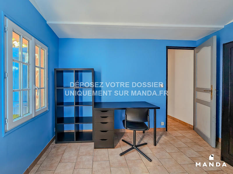 Chambre - 9 m² - 5 pièces