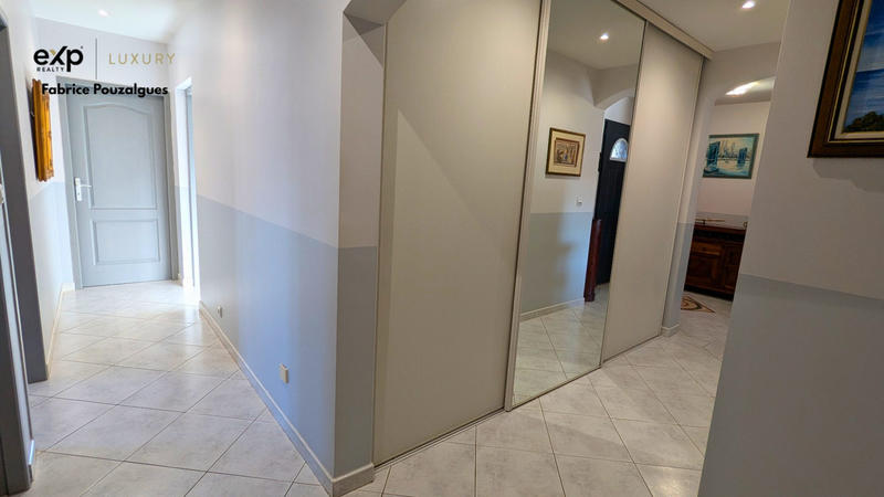 Maison - 225 m² - 7 pièces