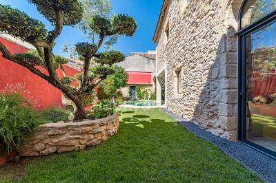 Maison - 450 m² - 11 pièces