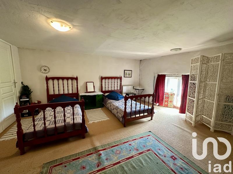 Maison - 218 m² - 11 pièces