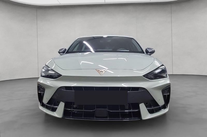 Cupra Leon Extrem 272 Hybride Rechargeable / Camera de Recul Sieges Elec à Memoire Regulateur Distance Keyless Audio Senheiser