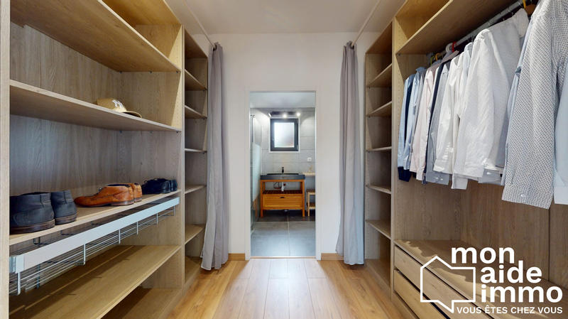 Maison - 169 m² - 8 pièces