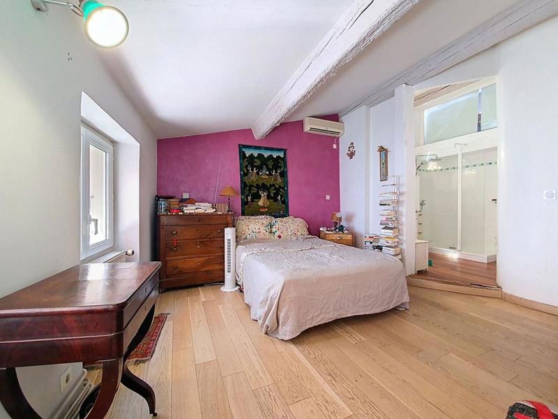 Appartement - 122 m² - 5 pièces