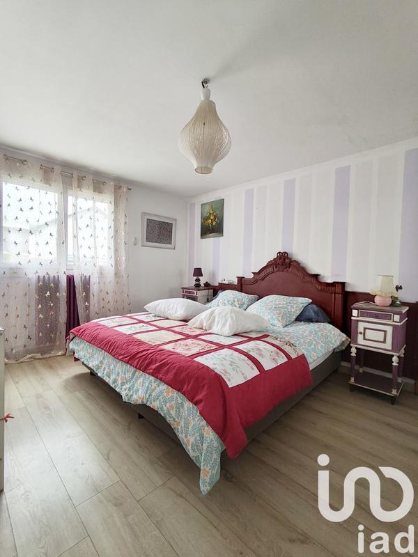 Maison - 237 m² - 10 pièces