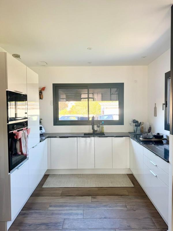 Maison - 210 m² - 7 pièces