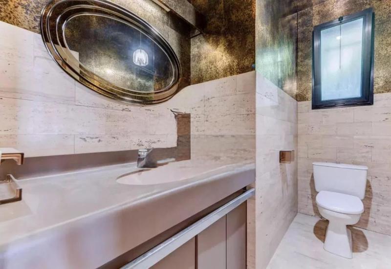 Villa - 302 m² - 5 pièces