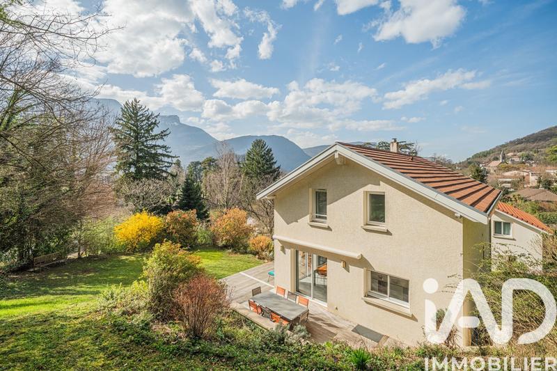 Maison - 136 m² - 6 pièces