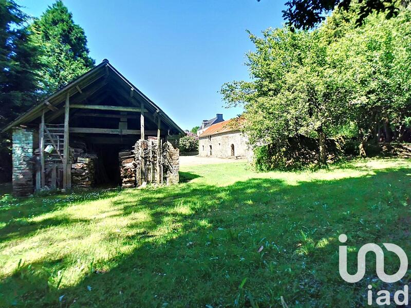 Maison - 390 m² - 4 pièces