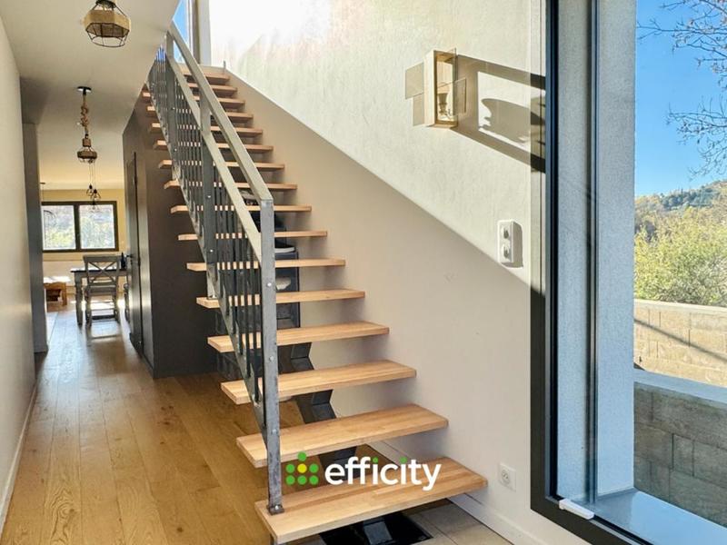 Maison - 143 m² - 5 pièces