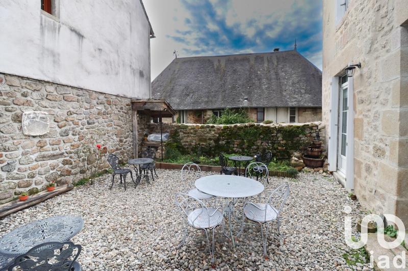 Maison - 291 m² - 13 pièces