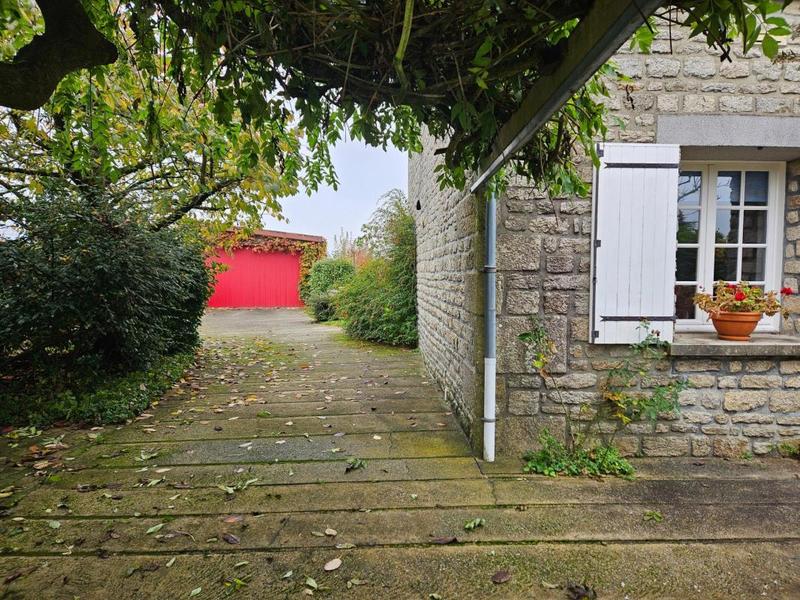 Maison - 244 m² - 9 pièces