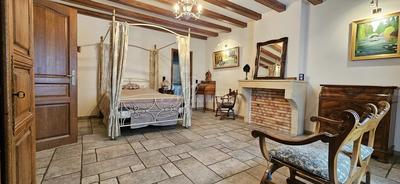 Maison de village - 295 m² - 7 pièces