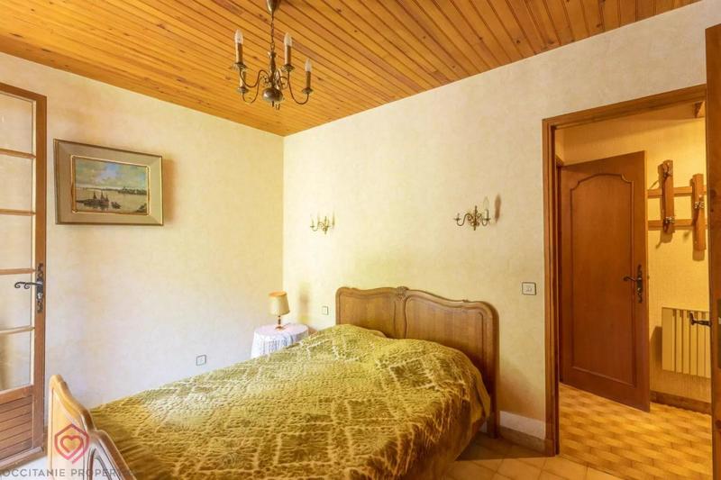 Propriété - 236 m² - 9 pièces