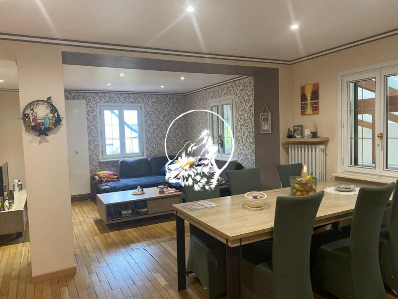 Maison - 121 m² - 6 pièces