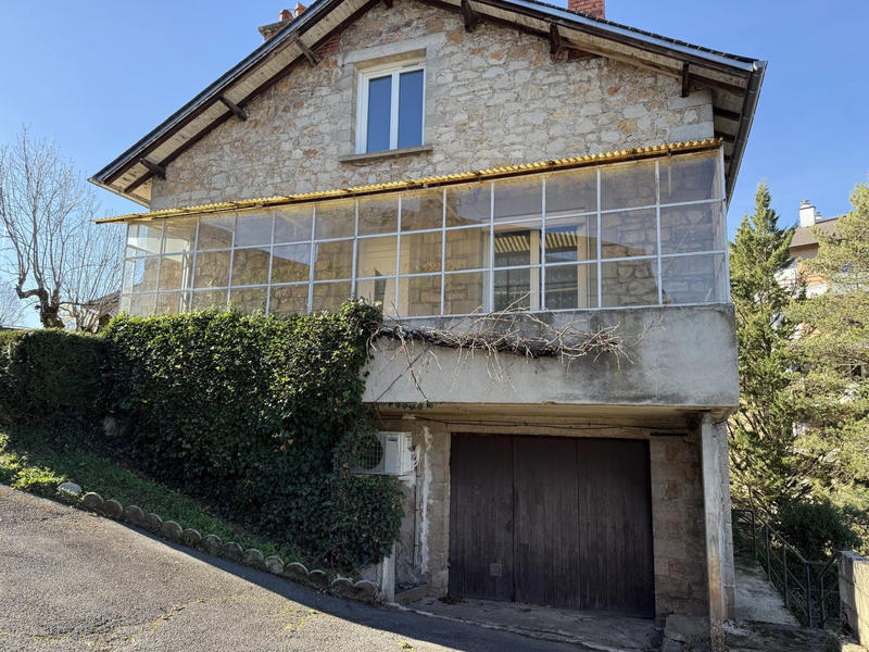Maison - 85 m² - 5 pièces
