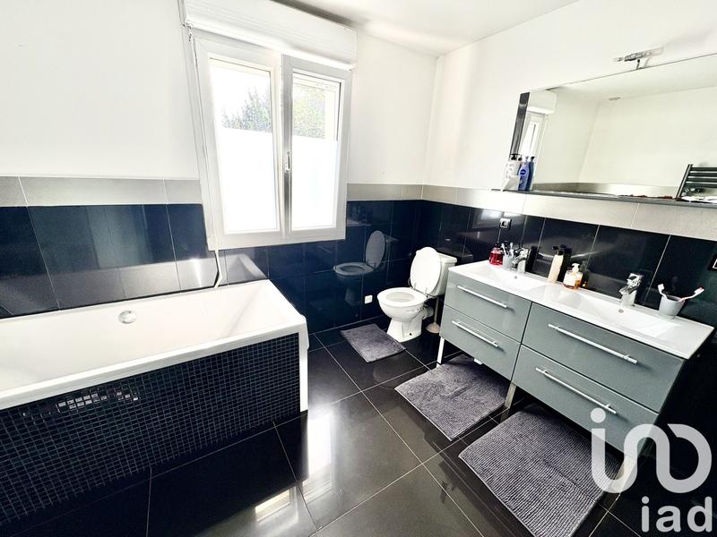 Maison - 115 m² - 6 pièces