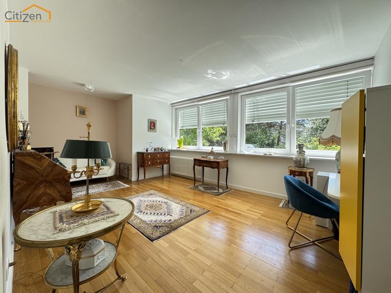 Villa - 212 m² - 6 pièces