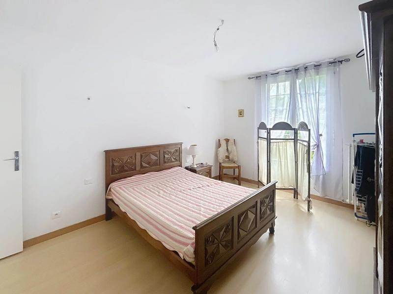 Maison - 313 m² - 8 pièces