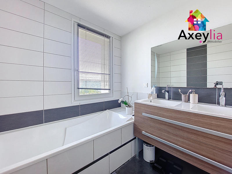 Maison - 174 m² - 5 pièces