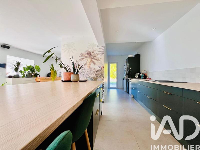 Maison - 180 m² - 7 pièces