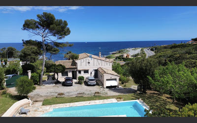 Villa - 157 m² - 4 pièces