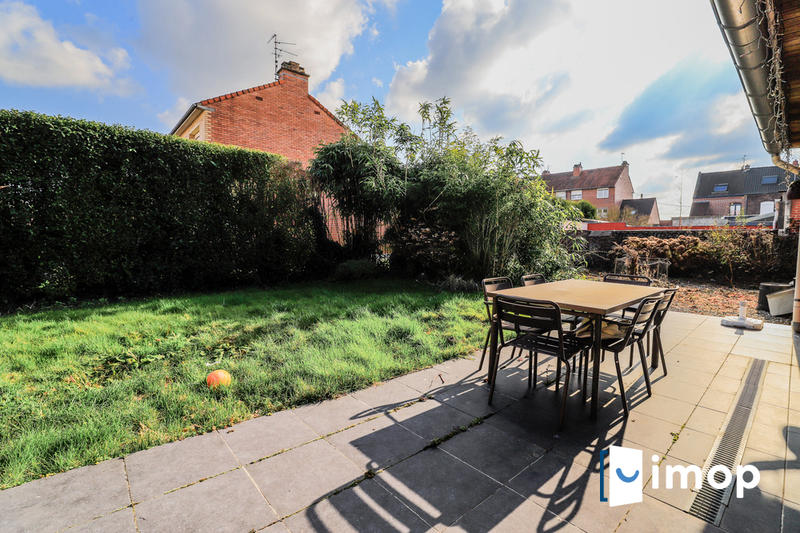 Maison - 180 m² - 7 pièces