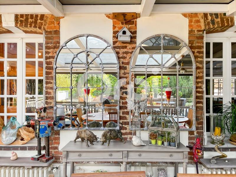 Moulin - 550 m² - 7 pièces