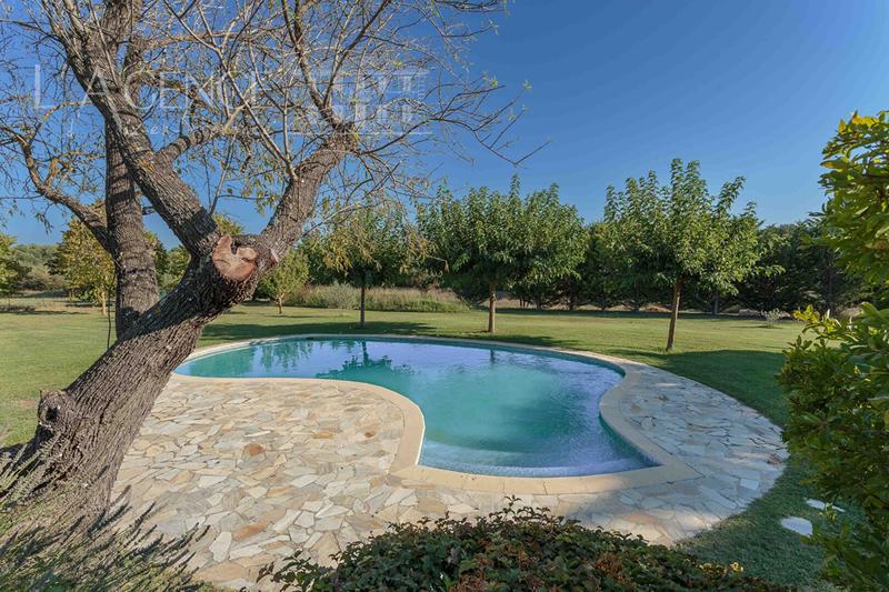 Maison - 326 m² - 7 pièces