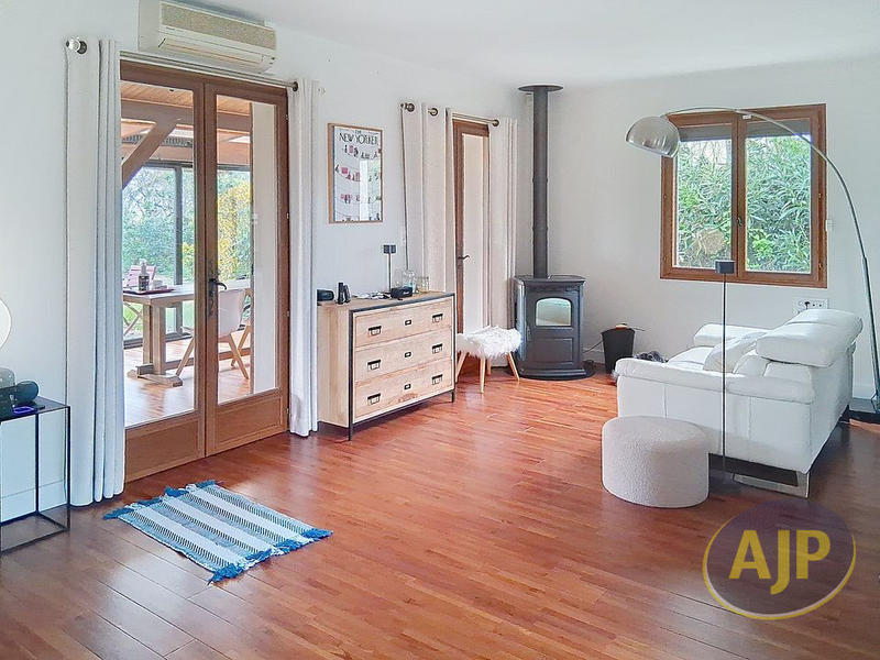 Maison - 144 m² - 5 pièces