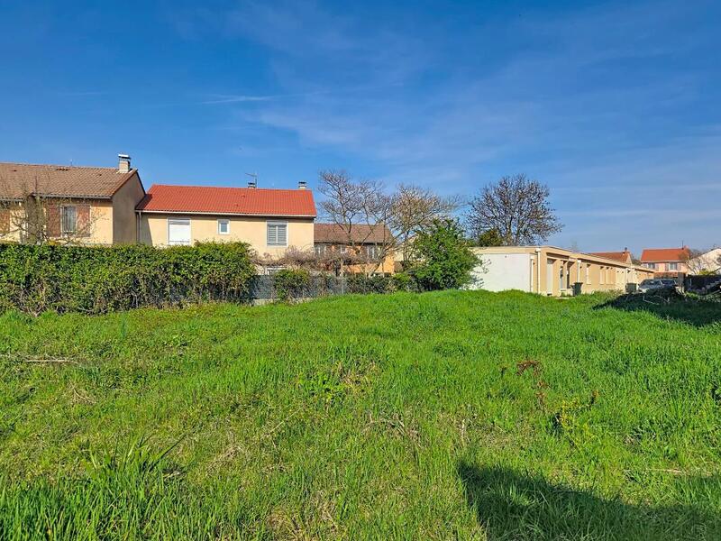 Terrain constructible - 452 m²