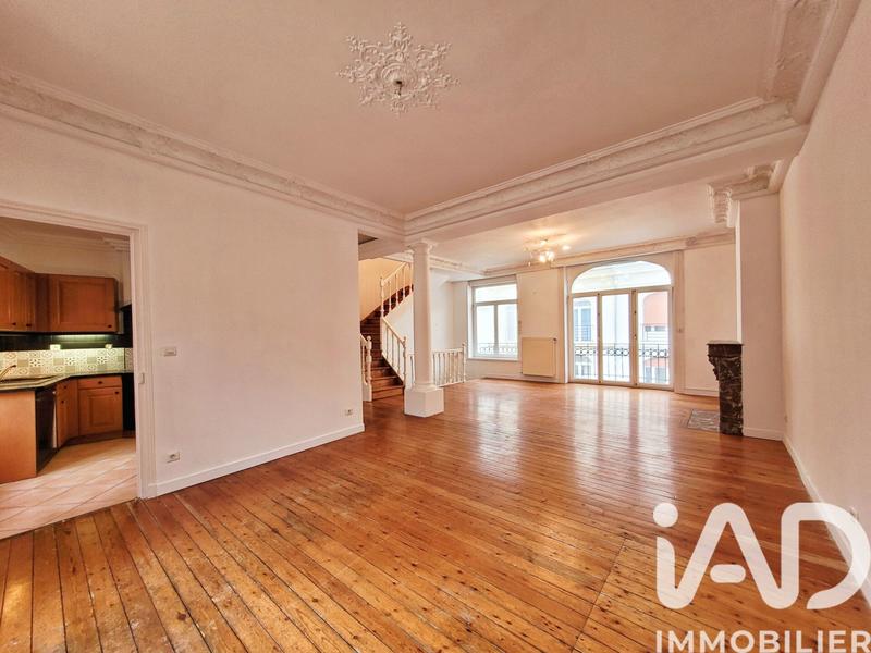 Maison - 227 m² - 7 pièces