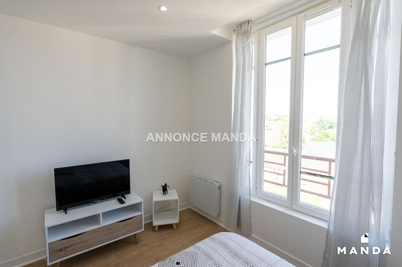 Chambre - 11 m² - 4 pièces