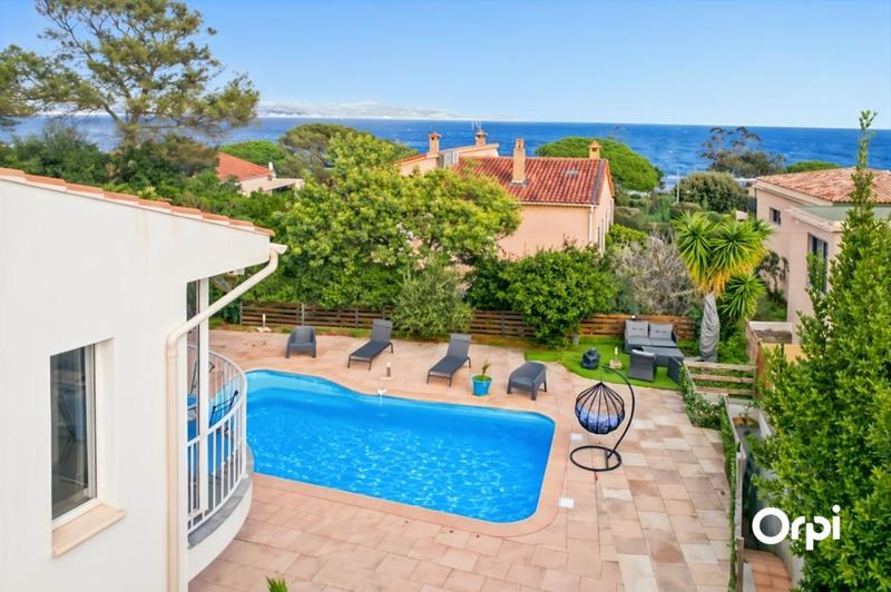 Villa - 167 m² - 4 pièces