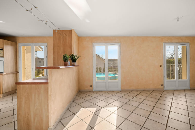 Maison - 122 m² - 6 pièces