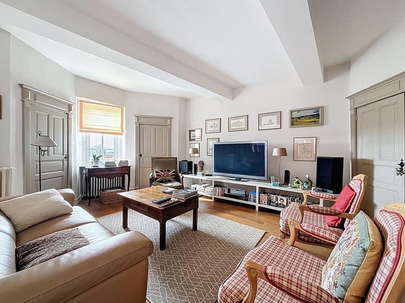 Maison traditionnelle - 177 m² - 5 pièces