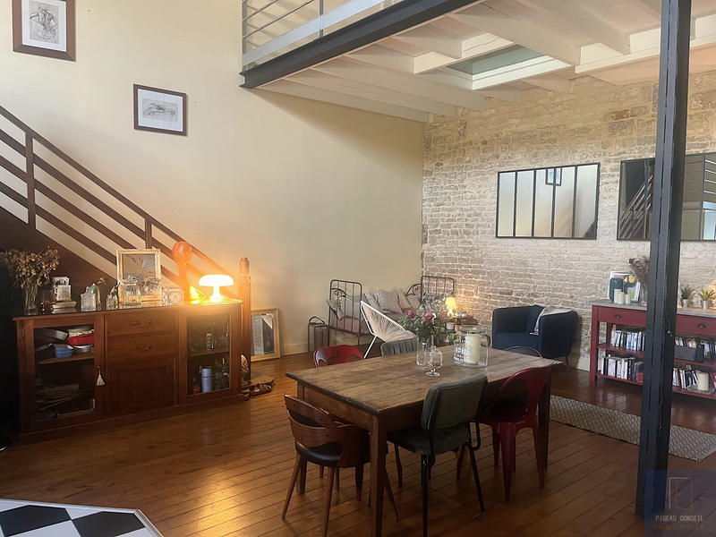 Maison - 260 m² - 7 pièces