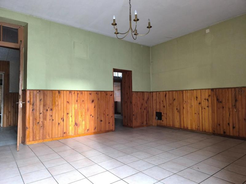 Maison - 220 m² - 12 pièces