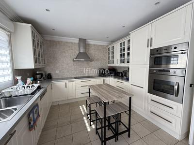 Maison - 150 m² - 7 pièces