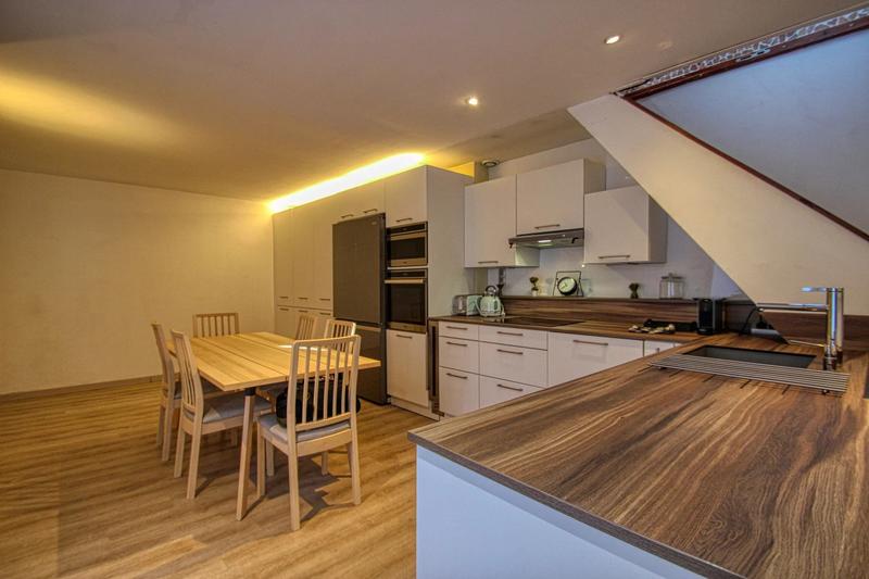 Appartement - 108 m² - 5 pièces