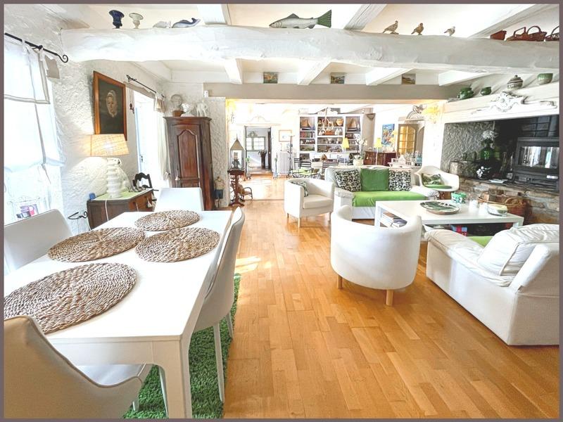 Maison - 188 m² - 7 pièces