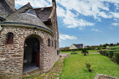 Maison - 311 m² - 10 pièces