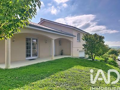 Maison - 140 m² - 6 pièces