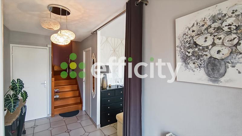 Maison - 176 m² - 9 pièces