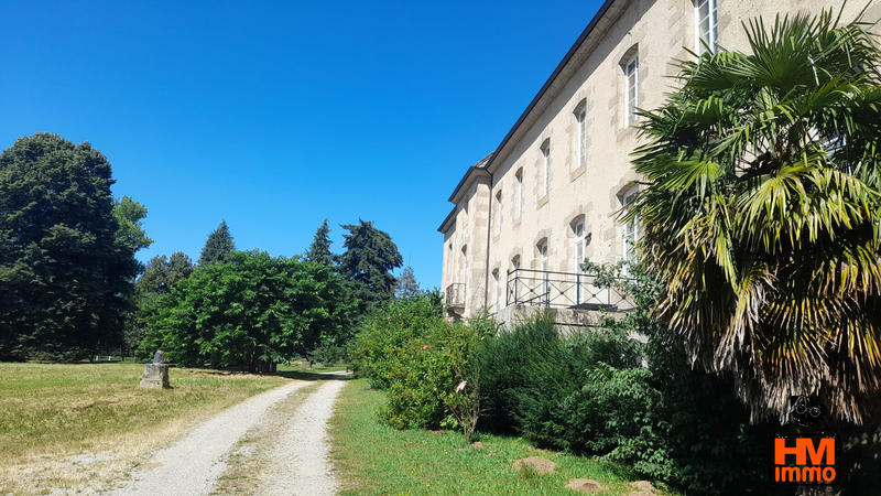 Demeure - 850 m² - 23 pièces