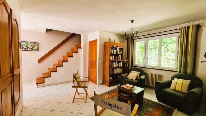 Maison traditionnelle - 188 m² - 8 pièces