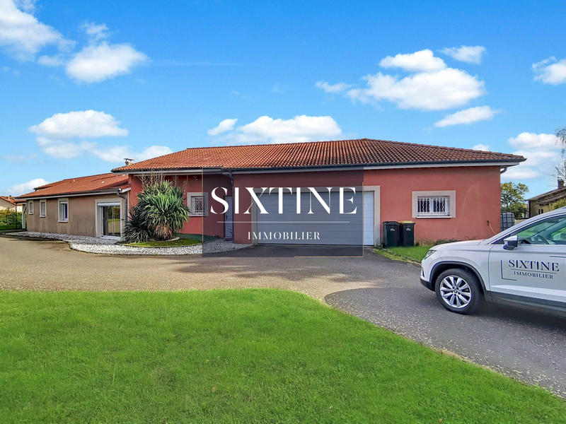 Maison - 271 m² - 10 pièces