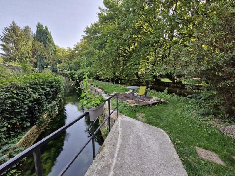 Moulin - 300 m² - 10 pièces