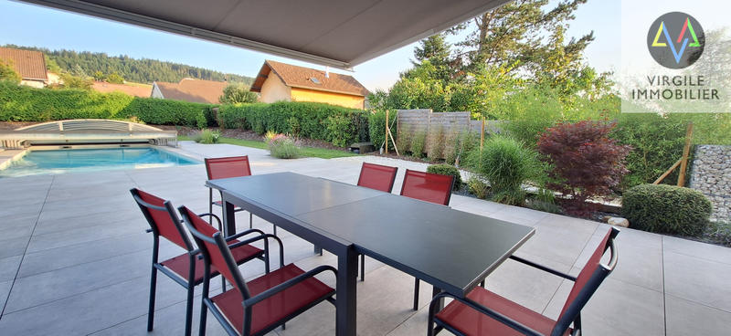 Villa - 174 m² - 6 pièces