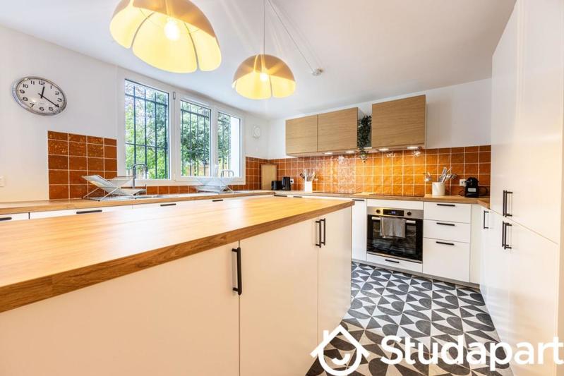 Chambre - 14 m² - 1 pièce