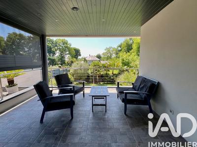 Maison - 189 m² - 7 pièces